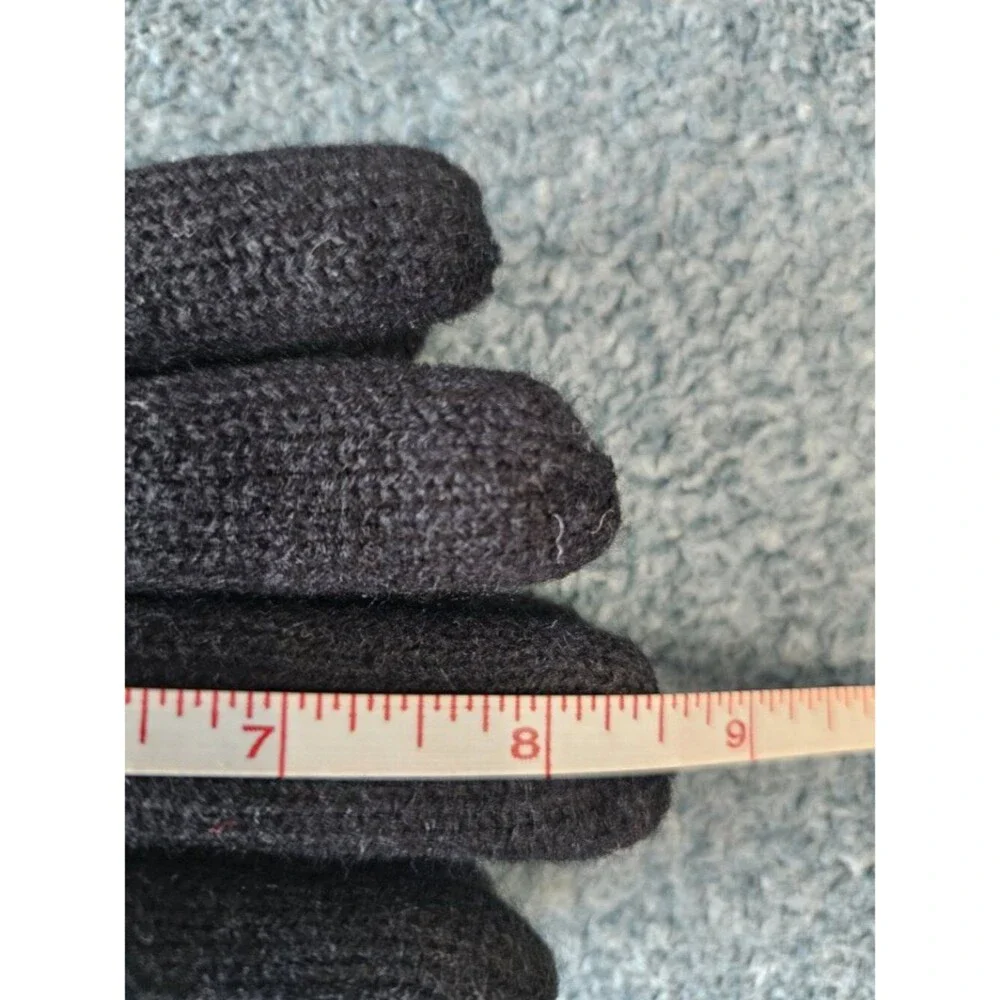 NWT 3M Thinsulate Insulated Black Knit Winter Gloves Unisex One Size